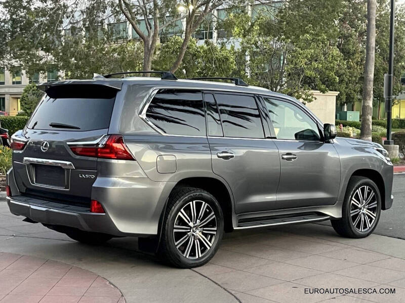 2019 Lexus LX 570 Three-Row