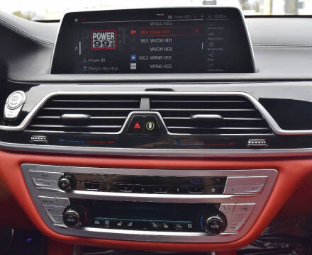 2022 BMW 7 Series M760i xDrive