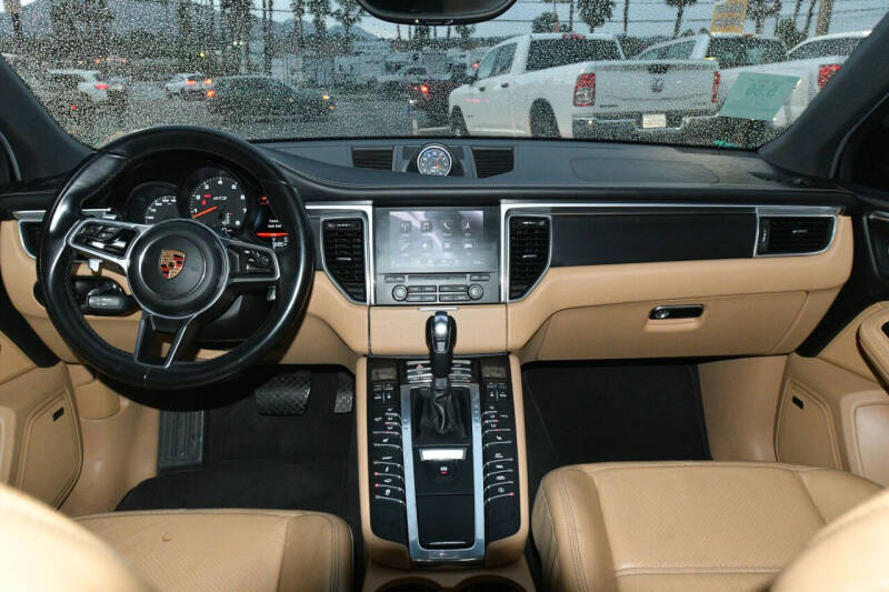 2017 Porsche Macan GTS