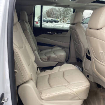 2017 Cadillac Escalade ESV Luxury