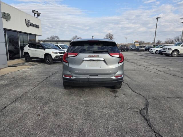 2024 GMC Terrain SLT