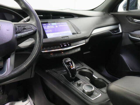 2021 Cadillac XT4 Premium Luxury