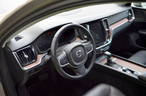 2019 Volvo S60 T6 Momentum