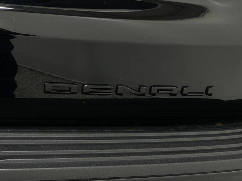 2023 GMC Yukon XL Denali