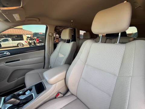 2020 Jeep Grand Cherokee Laredo