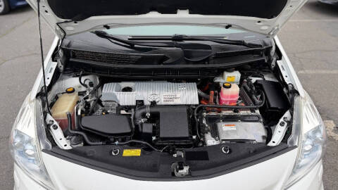 2012 Toyota Prius v Five