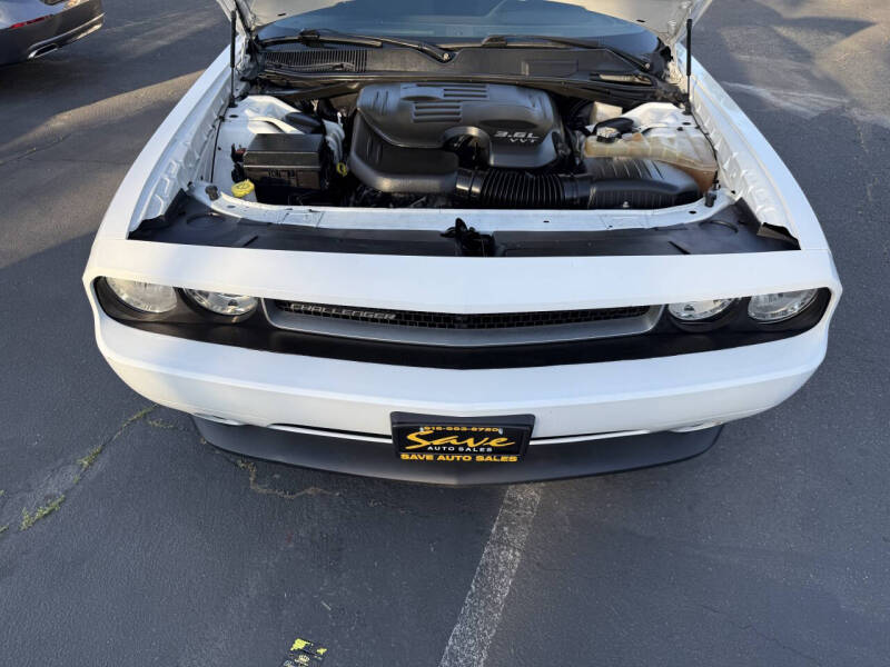 2012 Dodge Challenger SXT