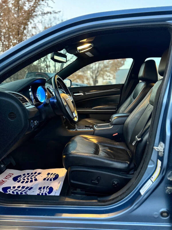 2011 Chrysler 300 Limited