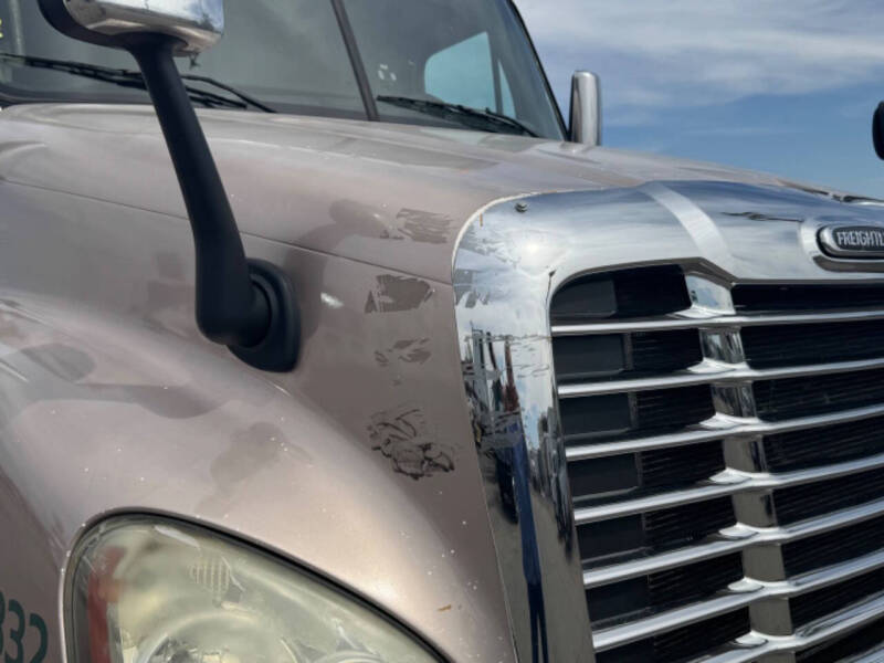 2013 Freightliner Cascadia