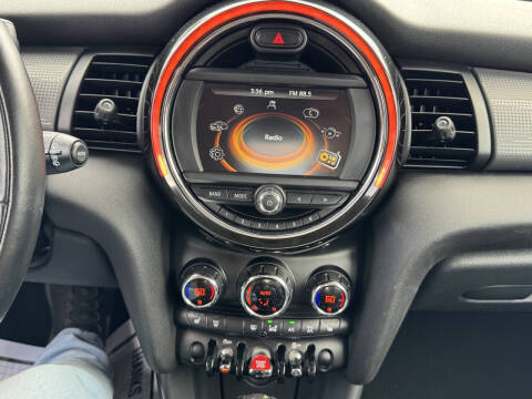 2017 MINI Hardtop 2 Door Cooper