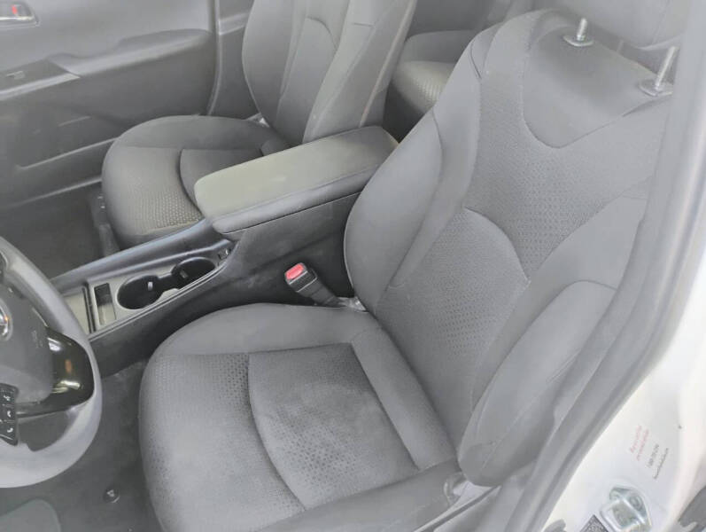 2019 Toyota Prius LE