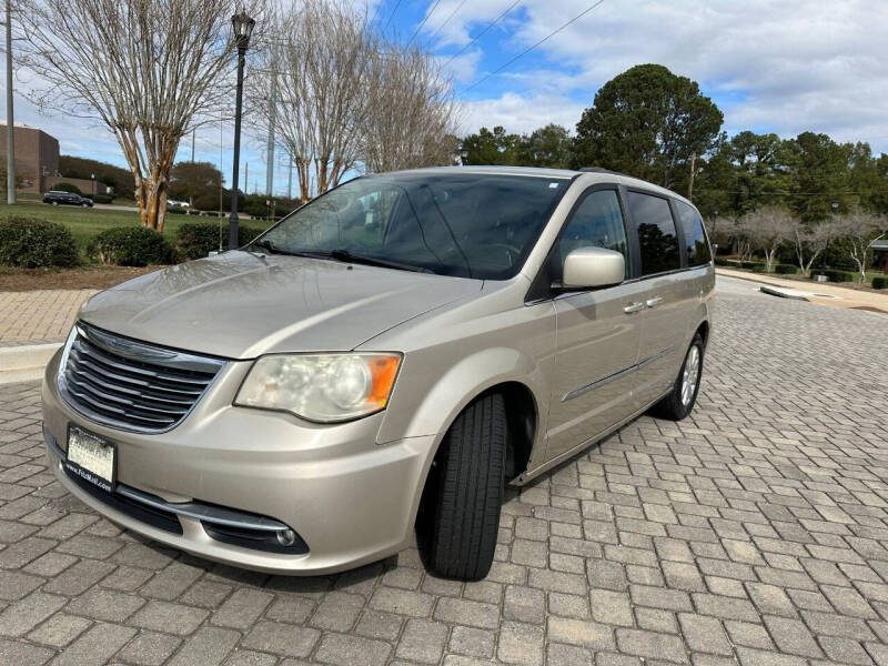 2013 Chrysler Town & Country Touring photo 16