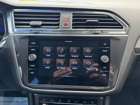 2023 Volkswagen Tiguan SE