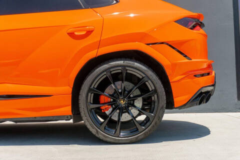 2023 Lamborghini Urus S