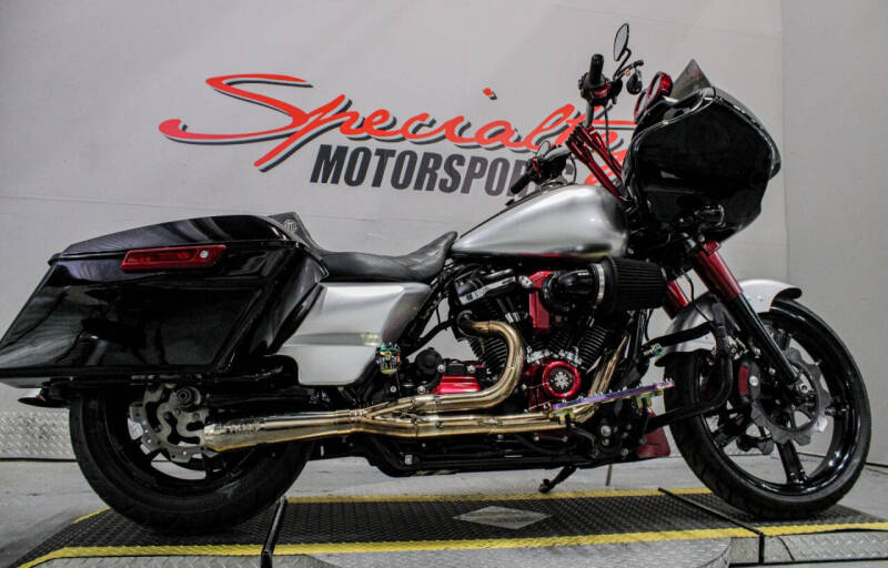 2017 Harley-Davidson Road Glide Special