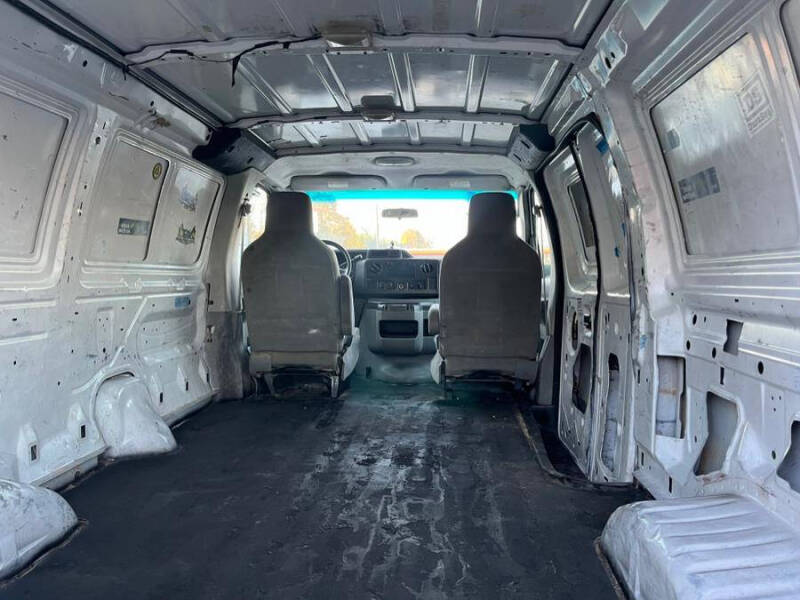 2011 Ford E-Series E-250