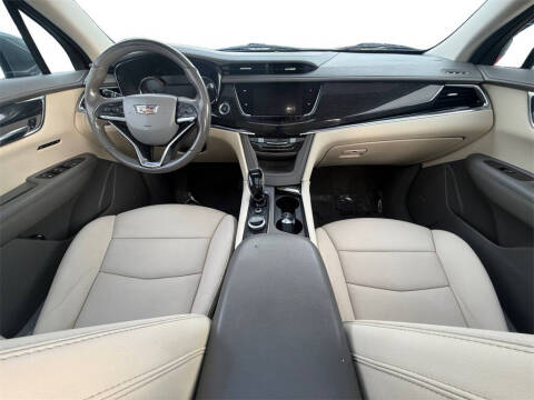 2022 Cadillac XT6 Premium Luxury