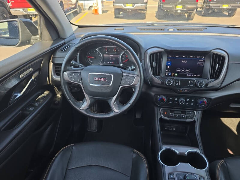 2023 GMC Terrain AT4