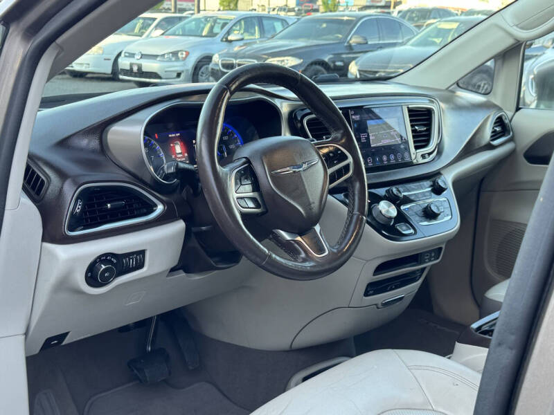 2018 Chrysler Pacifica Touring L Plus