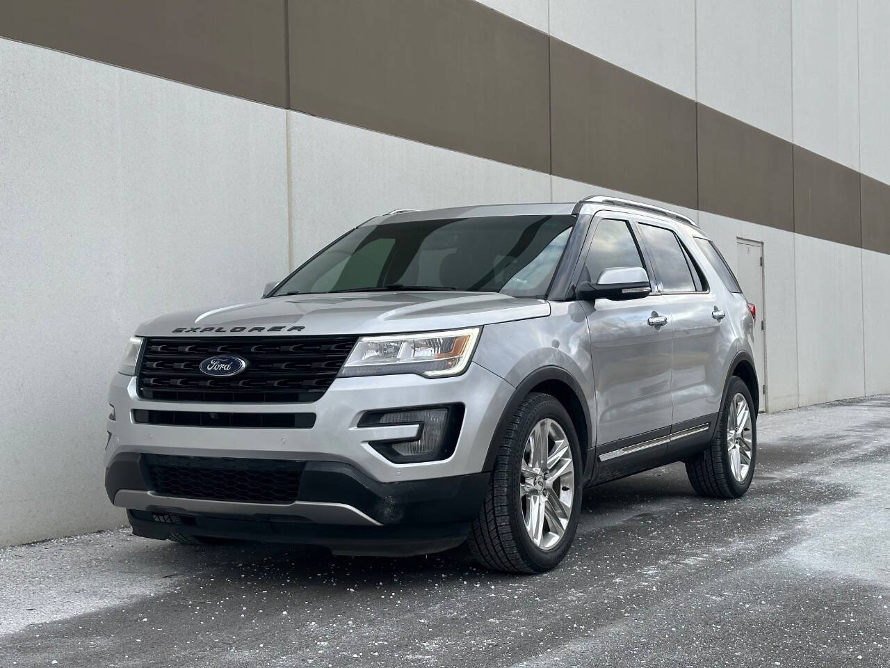 2016 Ford Explorer for sale at Phoenix Motor Co in Romulus, MI