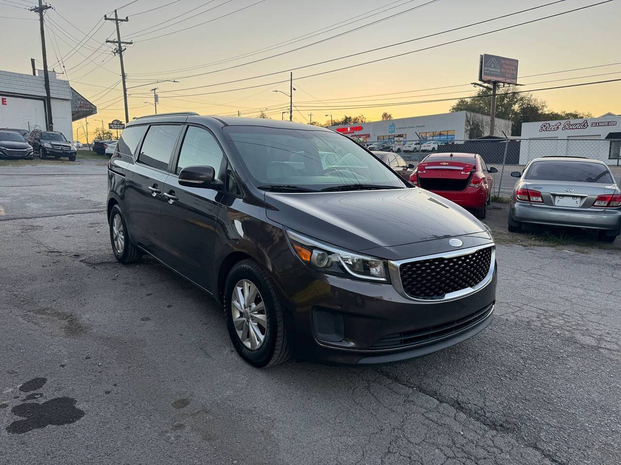 2017 Kia Sedona for sale at Green Ride LLC in NASHVILLE, TN