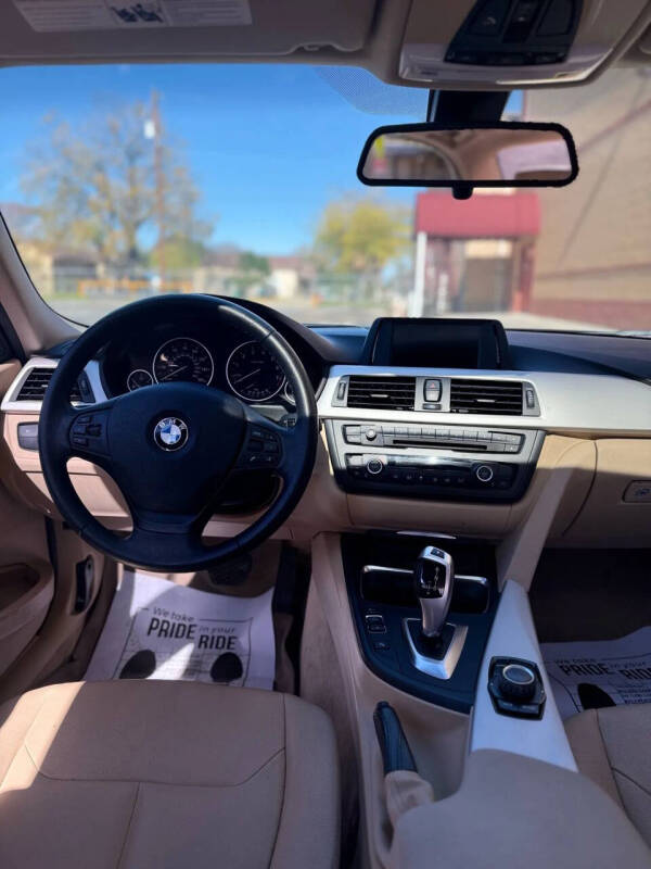 2015 BMW 3 Series 320i