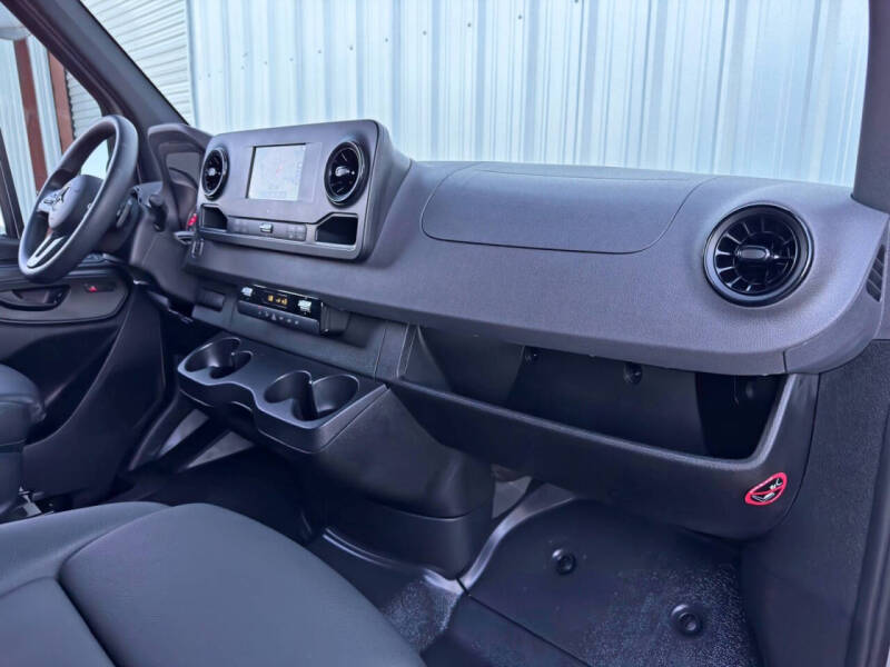 2023 Mercedes-Benz Sprinter 2500