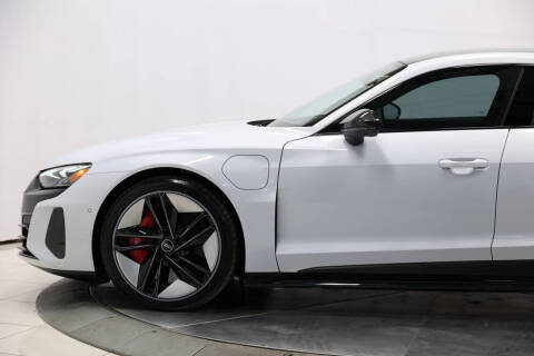 2022 Audi RS e-tron GT quattro