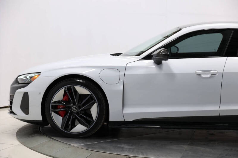 2022 Audi RS e-tron GT quattro