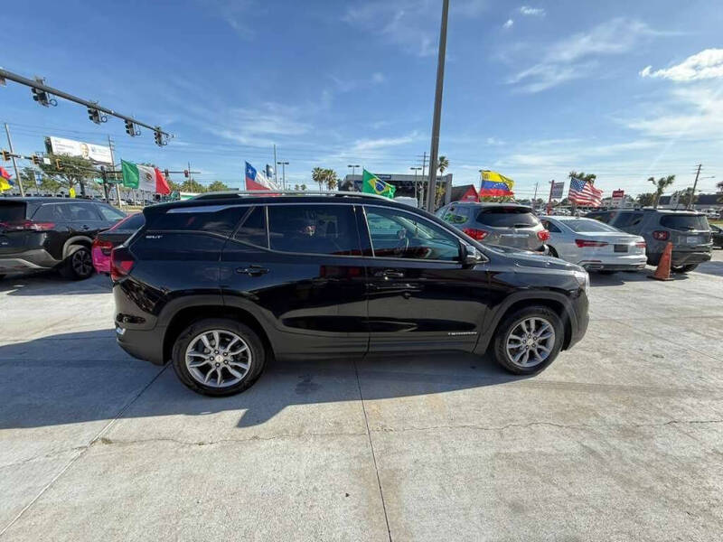 2023 GMC Terrain SLT