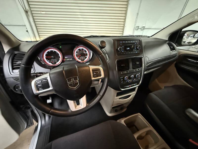 2014 Dodge Grand Caravan SE