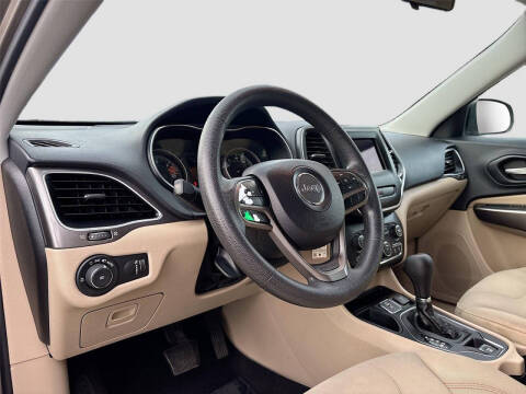 2019 Jeep Cherokee Latitude