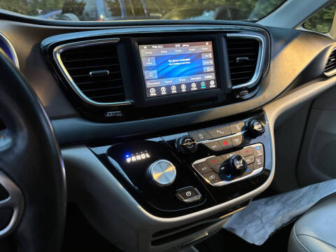 2019 Chrysler Pacifica Touring L