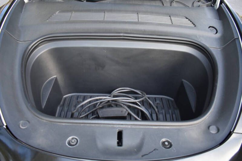 2023 Tesla Model Y Long Range - Photo 30
