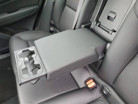 2025 Volvo XC60 B5 Plus Dark Theme