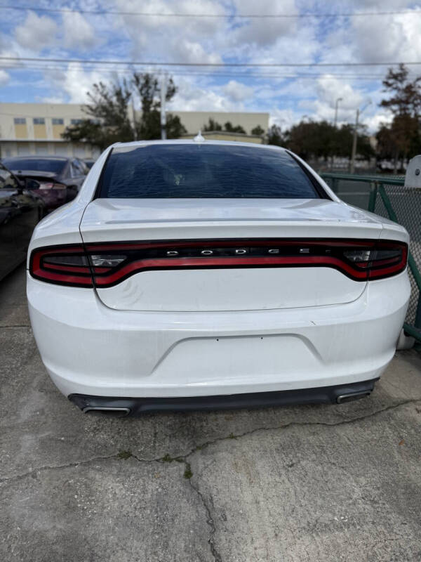 2015 Dodge Charger SXT