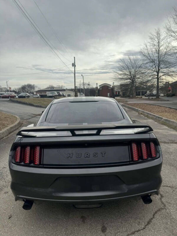 2016 Ford Mustang V6