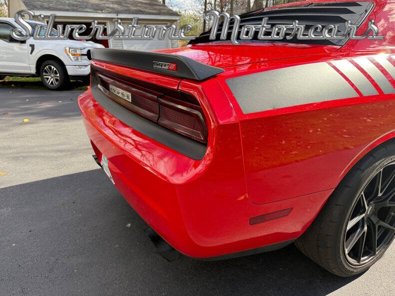 2010 Dodge Challenger SRT8