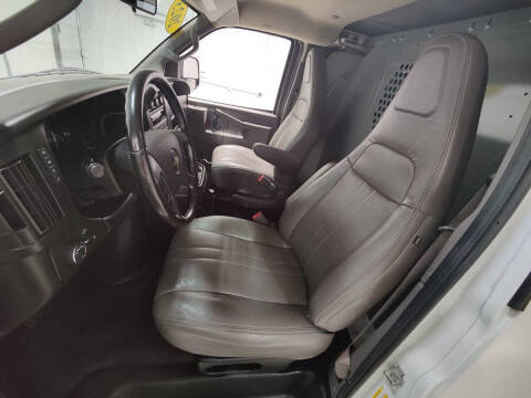 2023 Chevrolet Express 2500