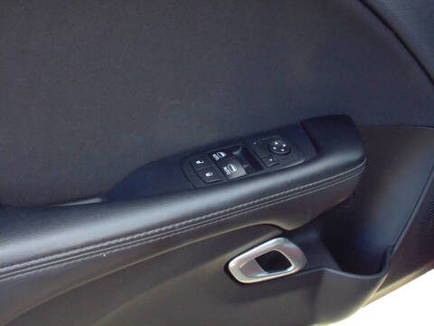 2017 Dodge Challenger SXT Plus