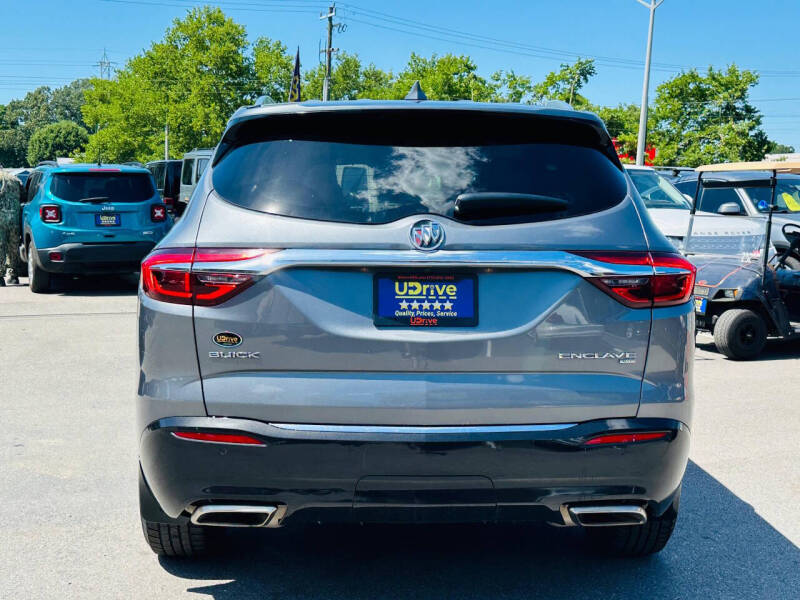 2018 Buick Enclave Essence