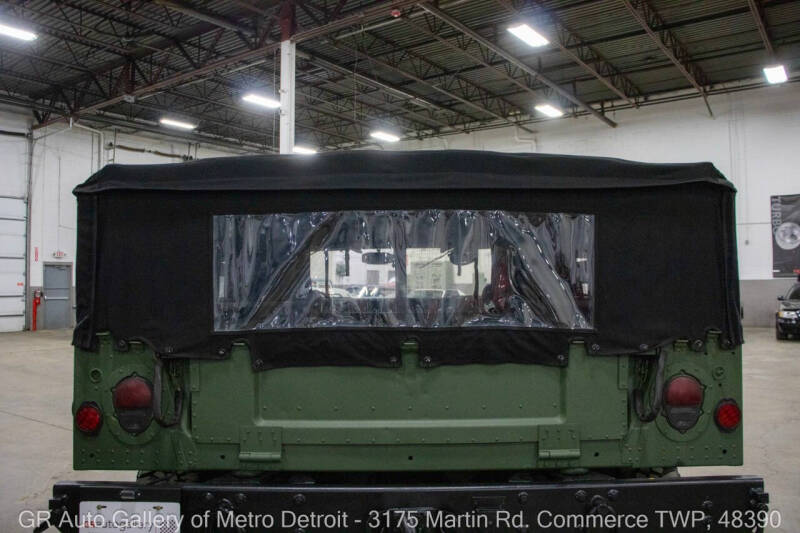 2001 AM General Hummer