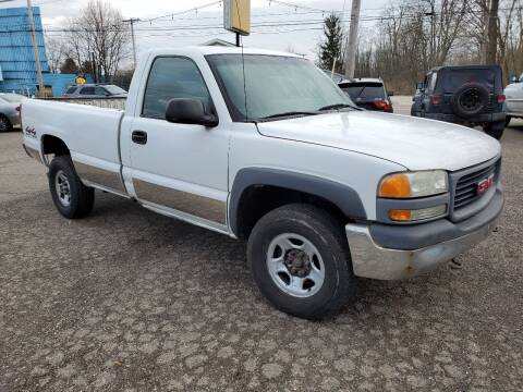 2002 GMC Sierra 1500 for sale at MEDINA WHOLESALE LLC in Wadsworth OH