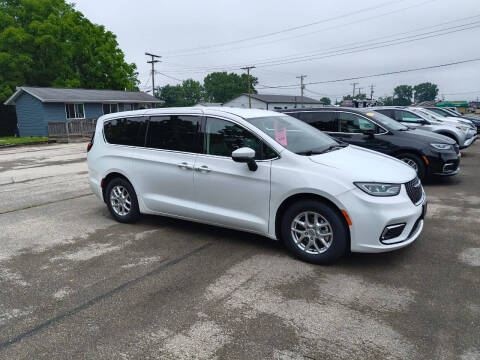 2023 Chrysler Pacifica Touring L Photo