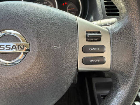 2012 Nissan Versa 1.8 SL