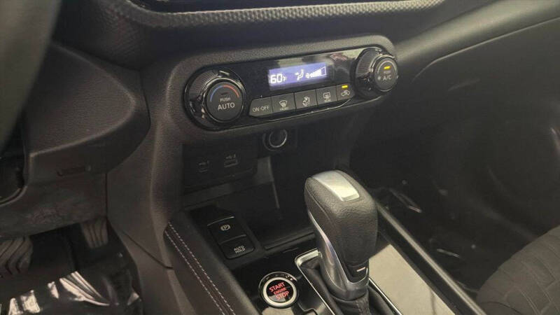 2021 Nissan Kicks SV