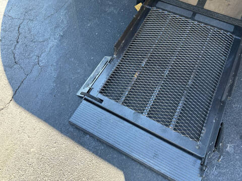 2006 Ford E-Series E-250