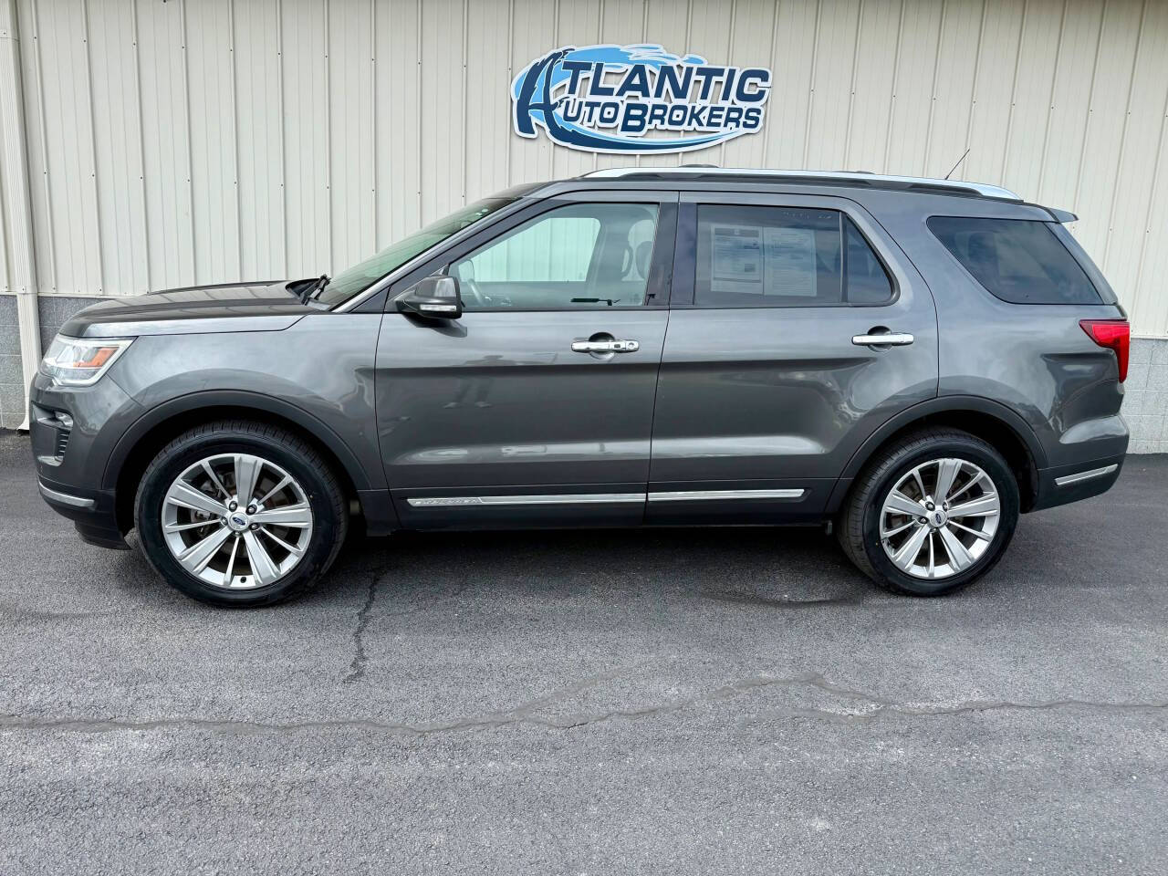 Dk. Gray 2018 Ford Explorer Limited AWD Limited 4dr SUV 2