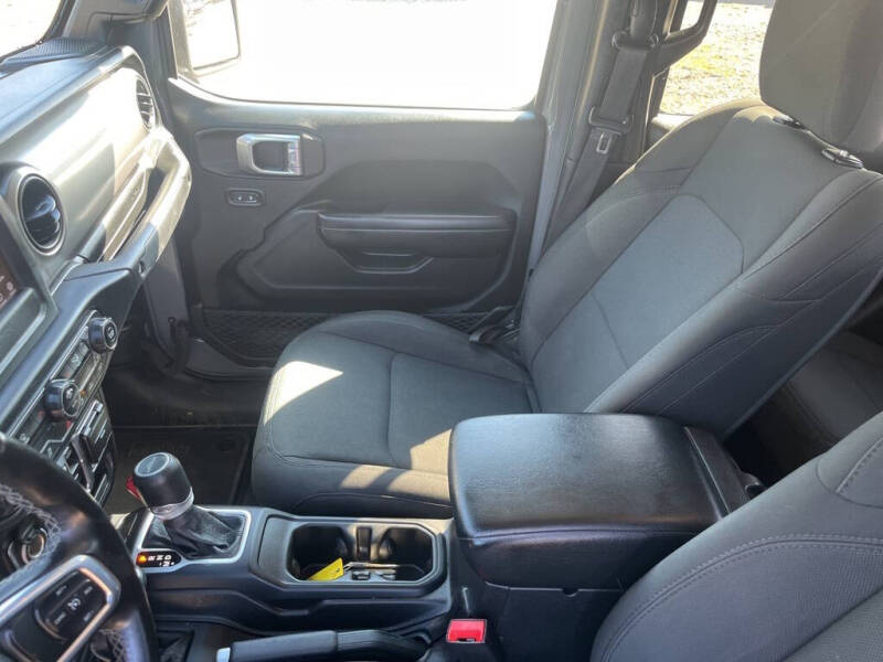 2020 Jeep Gladiator Sport