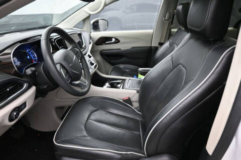 2023 Chrysler Pacifica Plug-In Hybrid Limited